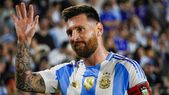 Con Lionel Messi en cancha, la Selección argentina enfrenta a Angola en el último partido del año. Con Lionel Messi en cancha, la Selección argentina enfrenta a Angola en el último partido del año.