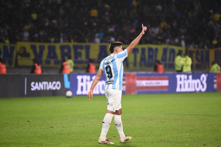 Bajamich le hizo una peculiar dedicatoria a su familia tras el triunfo ante Boca.