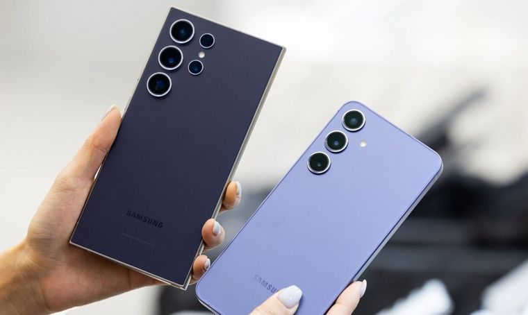 Los plegables pierden terreno frente a los teléfonos clásicos de gama alta. Los plegables pierden terreno frente a los teléfonos clásicos de gama alta.