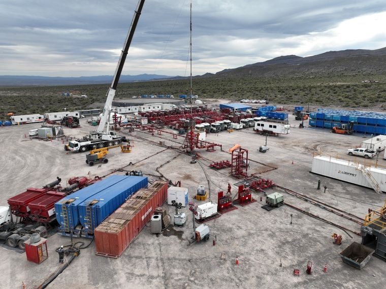 YPF se está desprendiendo de algunas áreas madura en la Cuenca Austral y busca enfocar sus recursos para ser un jugador World Class en shale a partir de su experiencia en Vaca Muerta.