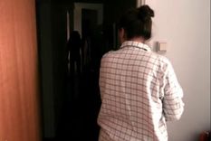 no apagues las luces, la oscuridad te acecha