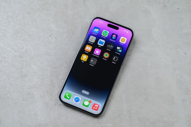 Modelos como el iPhone 13, 14 y 15 siguen ofreciendo gran rendimiento y soporte de iOS a un precio más accesible. Modelos como el iPhone 13, 14 y 15 siguen ofreciendo gran rendimiento y soporte de iOS a un precio más accesible.