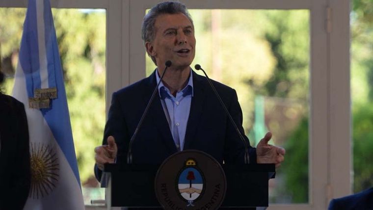 915259.jpg