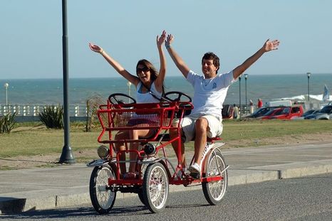 Los diferentes destinos de playa de la costa atlántica ofrecen propuestas para todas las edades Los diferentes destinos de playa de la costa atlántica ofrecen propuestas para todas las edades
