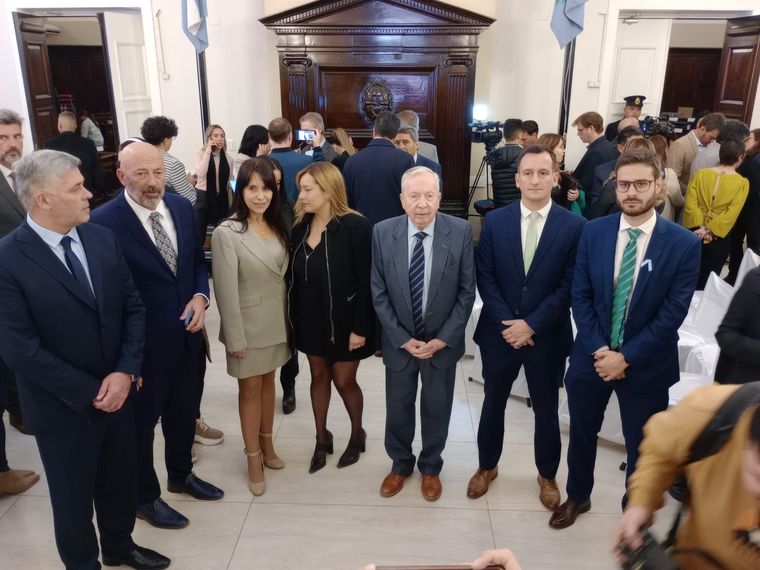 Dirigentes de la oposición en la Asamblea Legislativa. Foto: Prensa Partido Verde