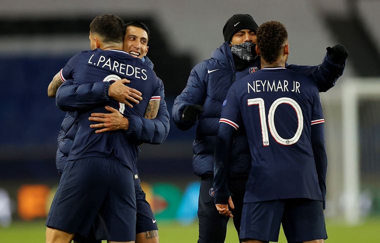 PSG sufrió, pero está entre los cuatro mejores de la Champions. Foto: Olé