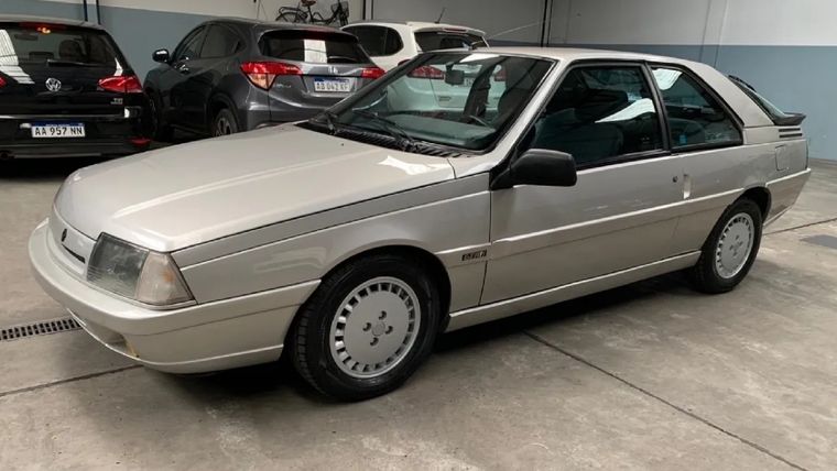 Renault Fuego La coupé es una de las últimas.