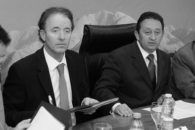 MDZol | Otras épocas. Cuando era ministro, Pérez prorrogó contratos por 16 áreas petroleras de YPF.