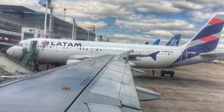 Latam volverá a operar desde Aeroparque, Mendoza y Córdoba. Foto: https://aviones.com/