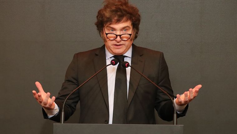 Javier Milei comienza una nueva semana económica con varios frentes abiertos. Foto: Presidencia