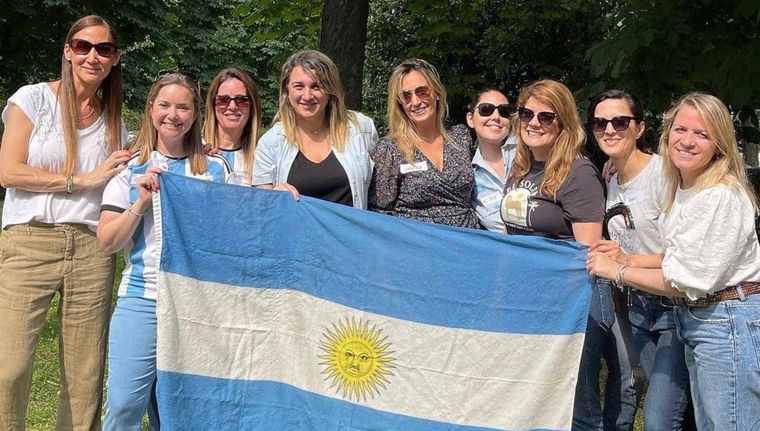 Mariana Moreau emigró a Madrid y buscando conectarse con otros argentinos creó una comunidad que hoy tiene más de 5.000 miembros Foto: Gentileza Argentinas en Madrid