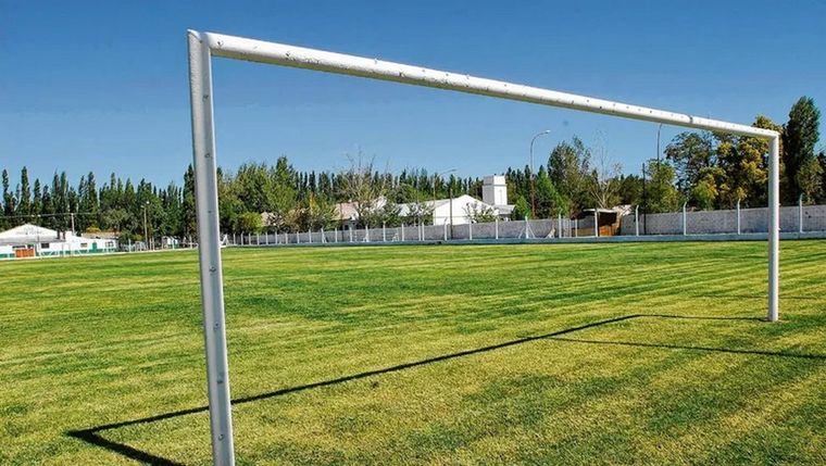 Un DT de fútbol de un club barrial de Neuquén fue acusado de abuso sexual, grooming y corrupción de menores.