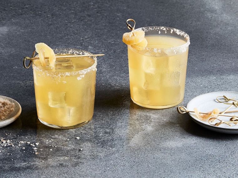 Foto: Food52 -  https://images.food52.com/YanDNMOeXVZTGoFWbP-pS9fdyKA=/1200x900/fdd2b512-c3e3-4baa-909a-353ea5d03753--2018-0829_sponsored_agave-in-the-raw_smoky-pear-and-ginger-margarita-recipe-hero_3x2_bobbi-lin_16269.jpg