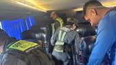 Gendarmería Nacional secuestró estupefacientes en colectivos en los que viajaba la hinchada de Independiente Rivadavia tras un operativo del Programa Tribuna Segura. Gendarmería Nacional secuestró estupefacientes en colectivos en los que viajaba la hinchada de Independiente Rivadavia tras un operativo del Programa Tribuna Segura.
