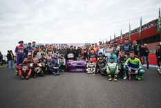 El homenaje de los pilotos al Flaco Traverso. Foto: Prensa ACTC