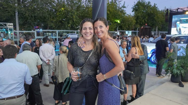 Dolores García Barrena y Laura Carubín. Dolores García Barrena y Laura Carubín.