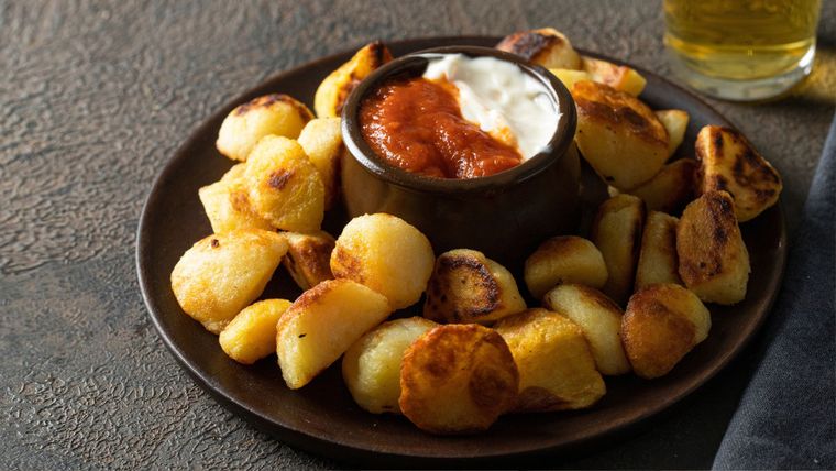 Así se hacen las mejores papas bravas en tu cocina fáciles, económicas y perfectas