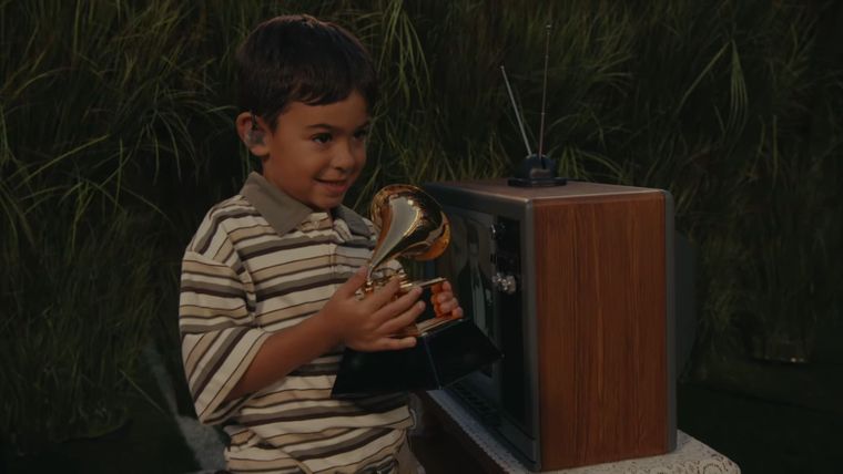 Lincoln Fox tiene 5 a&ntilde;os y fue parte del show de medio tiempo del Super Bowl.