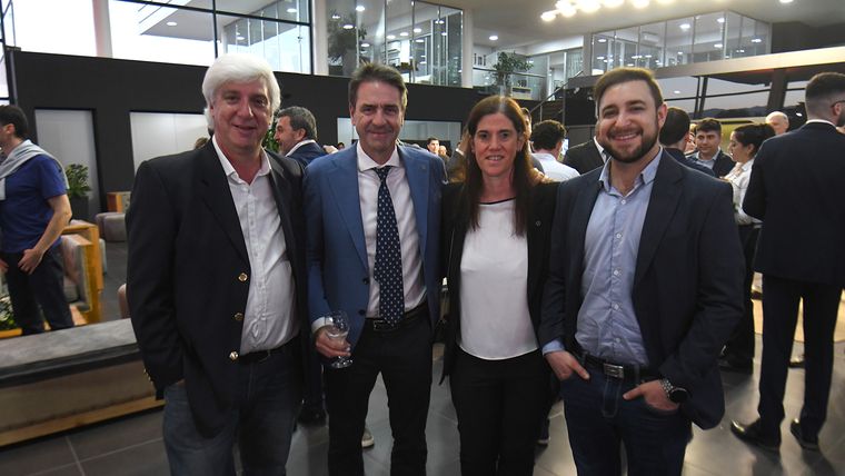 Damián Buschittari, Diego Marín, Cecilia Telias y Juan Pittau. Damián Buschittari, Diego Marín, Cecilia Telias y Juan Pittau.