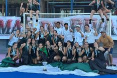 mendoza vibro con el hockey regional: banco mendoza y del carmen tenis club fueron campeones