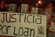 Vecinos, allegados y familiares fueron hasta Goya para pedir por Loan. Foto: NA