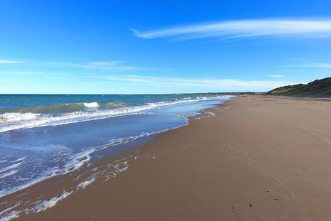 El pueblo de Pehuen-Có ofrece playas amplias y un entorno natural ideal para un verano sin multitudes. El pueblo de Pehuen-Có ofrece playas amplias y un entorno natural ideal para un verano sin multitudes.