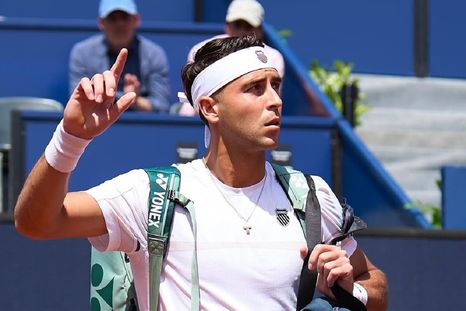 Etcheverry reaccionó con evidente fastidio tras el último punto del partido. Etcheverry reaccionó con evidente fastidio tras el último punto del partido.