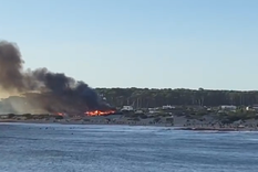 videos: asi fue el voraz incendio que consumio un lugar clasico de punta del este