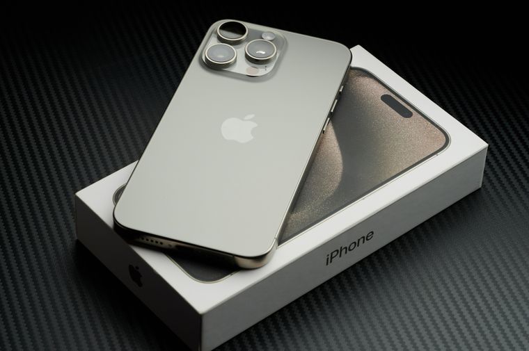 El iPhone 15 Pro de Apple alcanza su precio mínimo histórico en las tiendas Walmart. El iPhone 15 Pro de Apple alcanza su precio mínimo histórico en las tiendas Walmart.