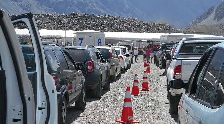 Esta medida de Migraciones busca. Foto: ALF PONCE MERCADO / MDZ
