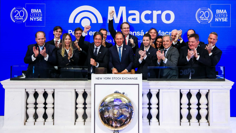 Banco Macro celebró dos décadas de cotización ininterrumpida en el New York Stock Exchange (NYSE).