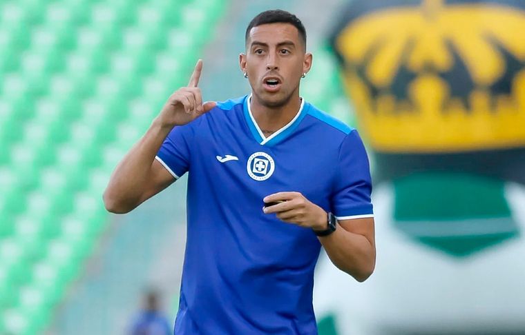Ramiro Funes Mori El defensor aseguró que prefiere seguir en Cruz Azul a partir de julio.