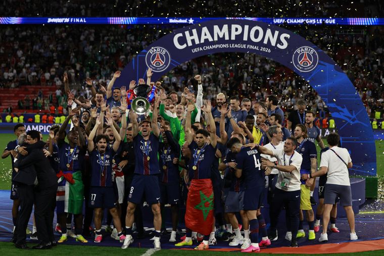 Paris Saint-Germain venció al Arsenal en la final de la Champions League en el Puskás Aréna de Budapest, Hungría.