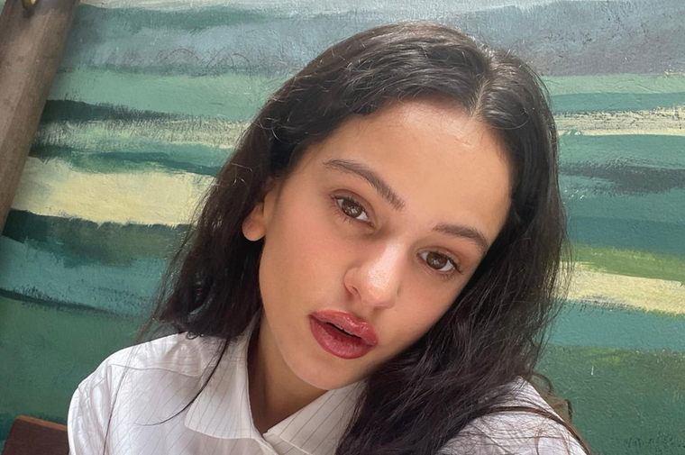 Rosalía es una de las famosas que disfruta de BeReal Foto: INSTAGRAM @ROSALÍA