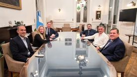 Este martes se reunirán Karina Milei y Sebastián Pareja en nombre de La Libertad Avanza, con Cristian Ritondo, Diego Santilli y Guillermo Montenegro en representación del PRO. Este martes se reunirán Karina Milei y Sebastián Pareja en nombre de La Libertad Avanza, con Cristian Ritondo, Diego Santilli y Guillermo Montenegro en representación del PRO.