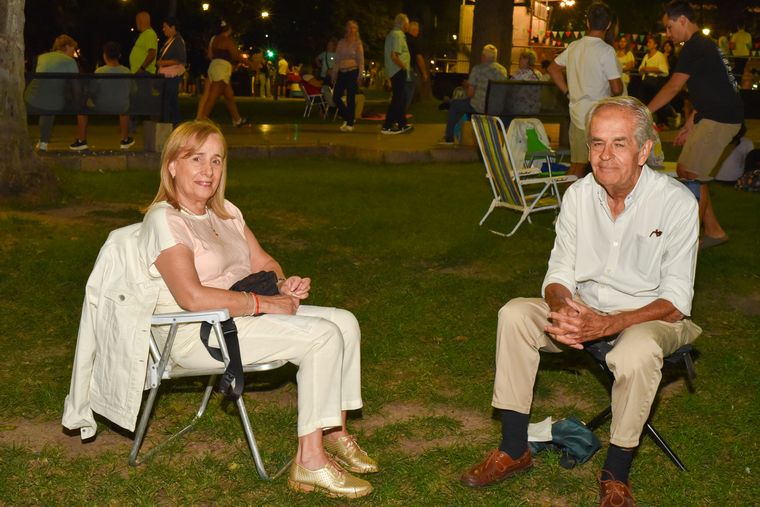 Ana Pagliarulo, Juan Carlos Ibarrart. Ana Pagliarulo, Juan Carlos Ibarrart.