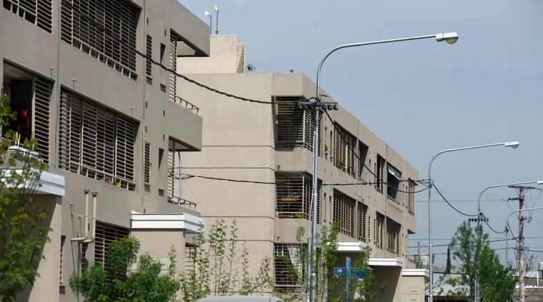 El acceso a la vivienda está atravesado por las sucesivas crisis económicas y la falta de políticas públicas Foto: ALF PONCE MERCADO / MDZ