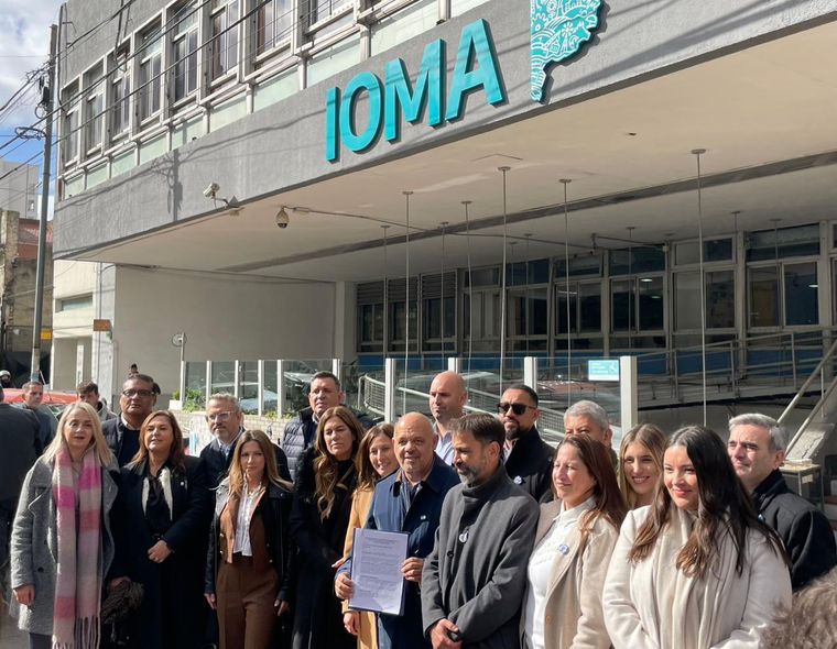 Legisladores bonaerenses de La Libertad Avanza en el IOMA.