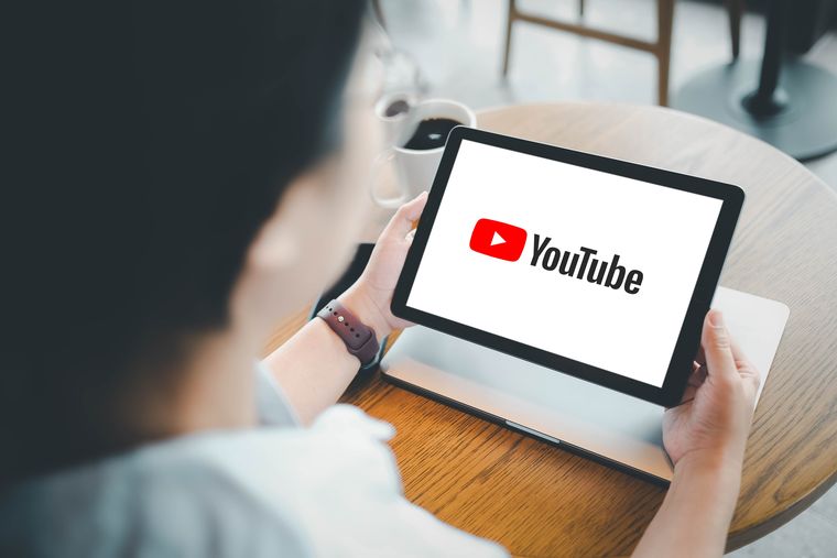 La función de audio en segundo plano de Youtube es ahora un beneficio exclusivo para las cuentas que pagan la cuota mensual. La función de audio en segundo plano de Youtube es ahora un beneficio exclusivo para las cuentas que pagan la cuota mensual.