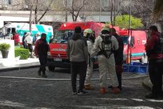 Personal del SAME y Bomberos de la Ciudad se encuentran trabajando en el lugar Foto: NA