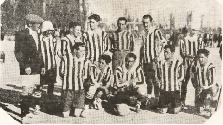 Equipo bicampeón de Gimnasia y Esgrima. Carlos y Emilio González, Ayora, Folkenand, Guevara, Irizarri, Fossatti, Julio y Vicente González, Agüero y Conil. Foto: Archivo