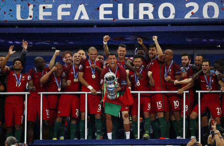 Portugal gritó campeón de la Eurocopa 2016. Portugal gritó campeón de la Eurocopa 2016.