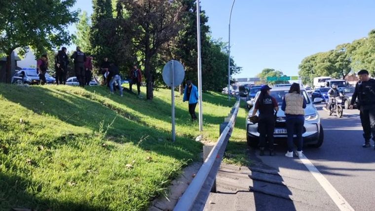 El episodio ocurrió en José Pedro Varela y la colectora de General Paz. Foto: NA