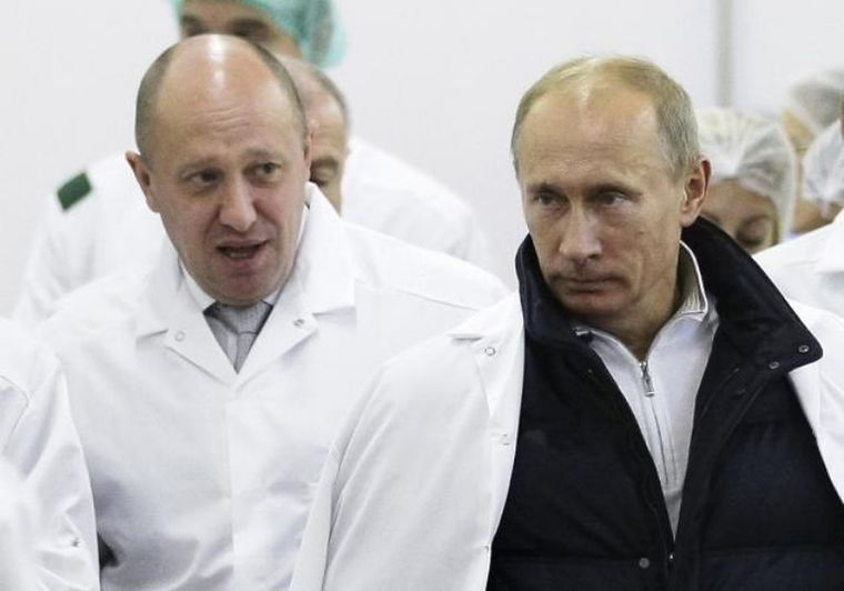 Amigos íntimos Yevgeny Prigozhin es denominado el chef de Putin Foto: EFE