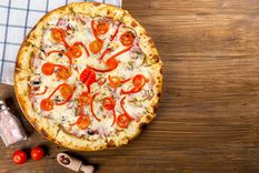 Un pan y la masa de pizza sin gluten, y fáclies para hacer en casa: las recetas especiales de hoy.