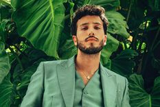 SEBASTIÁN YATRA CONFIESA A QUIÉN QUISO CONQUISTAR Foto: https://www.elvocero.com/escenario/espectaculos/sebasti-n-yatra-cantar-en-los-premios-oscar/article_aac1e794-aad8-11ec-bc49-5b436ff8d22b.html