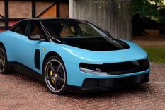Se espera que el Ferrari Luce, completamente eléctrico, esté disponible a finales de este año.