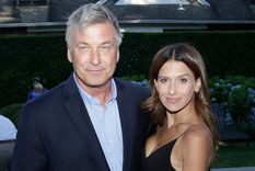 Alec Baldwin y su esposa Hilaria Thomas piensan en un reality show familiar. Foto: Archivo