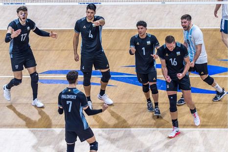 La Selección Argentina celebró en Filipinas un estreno soñado en el Mundial de vóley. La Selección Argentina celebró en Filipinas un estreno soñado en el Mundial de vóley.