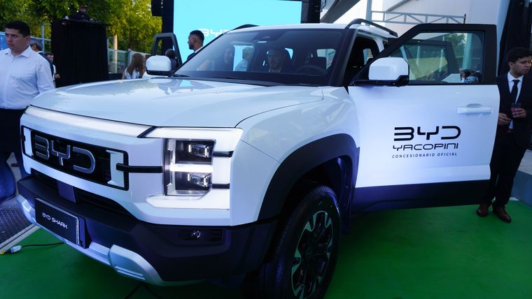 Todos los que quisieron, pudieron conocer los autos en detalle. Todos los que quisieron, pudieron conocer los autos en detalle.